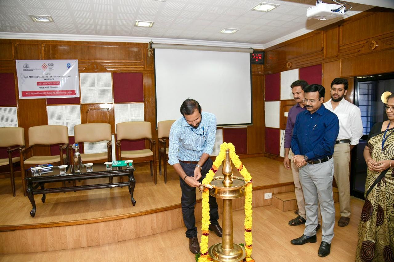 सीएसआईआर-एनआईआईएसटी में "कृषि उत्पादन मूल्यवर्धन - अवसर और चुनौतियां' शीर्षक पर  खाद्य प्रसंस्करण में उद्यमिता अभ्यास कार्यशाला का उद्घाटन