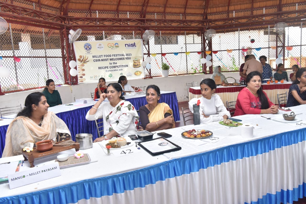 सीएसआईआर-एनआईआईएसटी में आगामी एक हफ्ता एक लैब कार्यक्रम के मौके पर छोटा अनाज महोत्सव के हिस्से के रूप में सीएसआईआर-एनआईआईएसटी में आयोजित होने वाली व्यंजन प्रतियोगिता की स्क्रीनिंग सीएसआईआर एनआईआईएसटी में आयोजित की गई। 