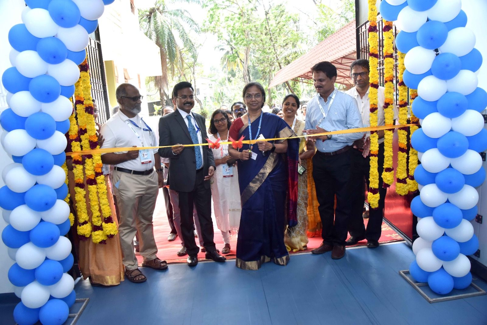 Dr. (Mrs) N. Kalaiselvi (Secretary, DSIR and Director General, CSIR)  inaugurating the biodegradable processing unit opened at the CSIR-NIIST Thiruvananthapuram