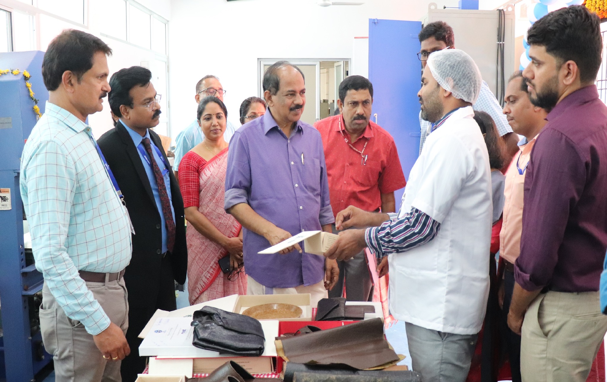 माननीय खाद्य और सार्वजनिक वितरण विभाग मंत्री, केरल सरकार, श्री जीआर अनिल और माननीय कृषि मंत्री, श्री पी प्रसाद ने सीएसआईआर-एनआईआईएसटी का दौरा किया और ओडब्ल्यूओएल कार्यक्रम और मोटा अनाज महोत्सव में भाग लिया। 