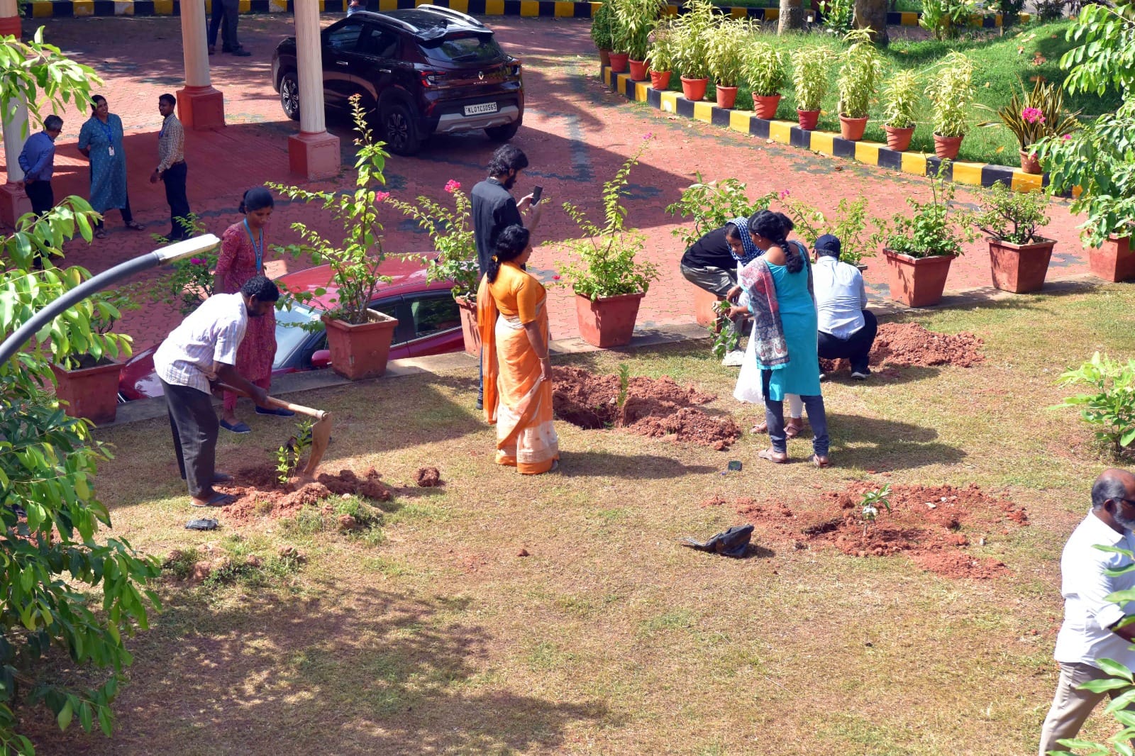 CSIR-NIIST-ലെ ഇക്കോ ക്യാമ്പസ് പ്രവർത്തനം നാലാം ഘട്ടം - 2023 ജൂൺ 22-ന് Tata ElXsi-യുടെ പിന്തുണയോടെയുള്ള ഒരു CSR സംരംഭം