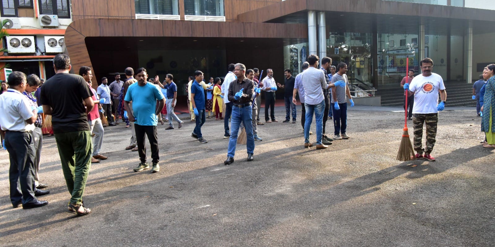स्वच्छता पखवाड़ा 2024 के तहत सीएसआईआर-एनआईआईएसटी परिसर में सफाई गतिविधियाँ