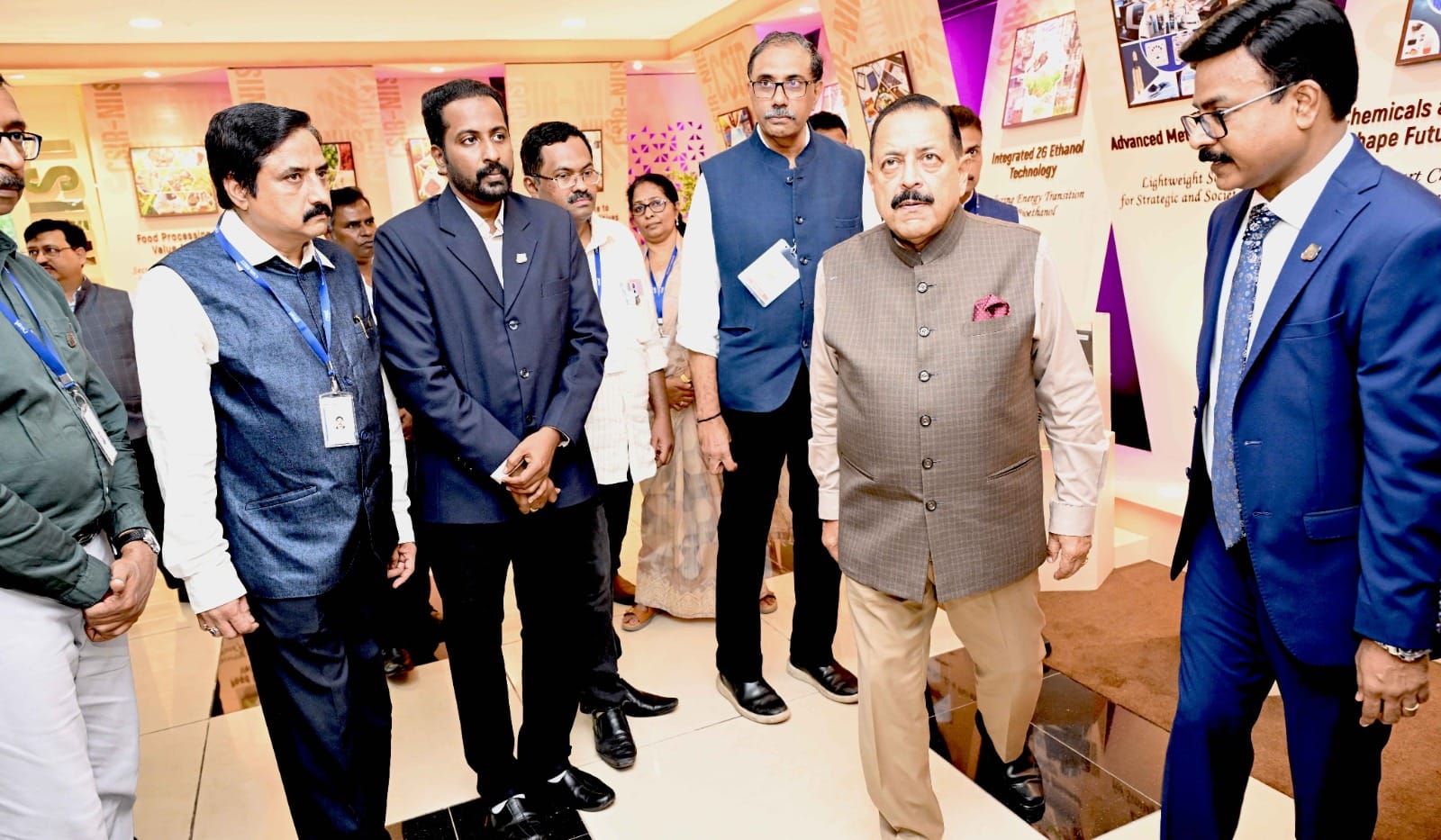 Dr. Jitendra Singh, Hon’ble Minister of Science & Technology, inaugurated the newly established exhibition area at CSIR-NIIST