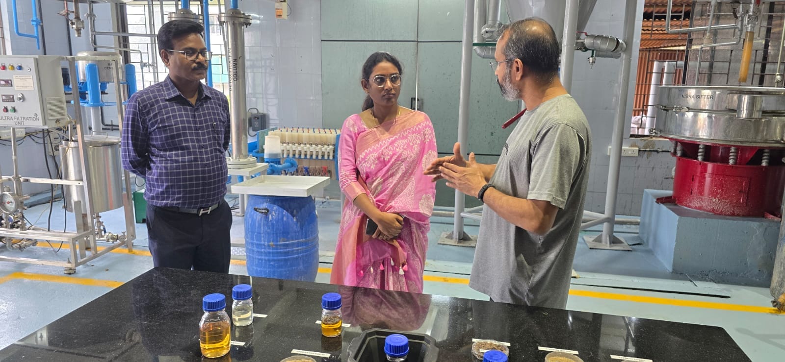 Smt. Laya Maddur IAS, Hon'ble Secretary for Science, Technology and Climate Change, Government of Assam visited the newly created Showcase and R&D facilities at CSIR-NIIST