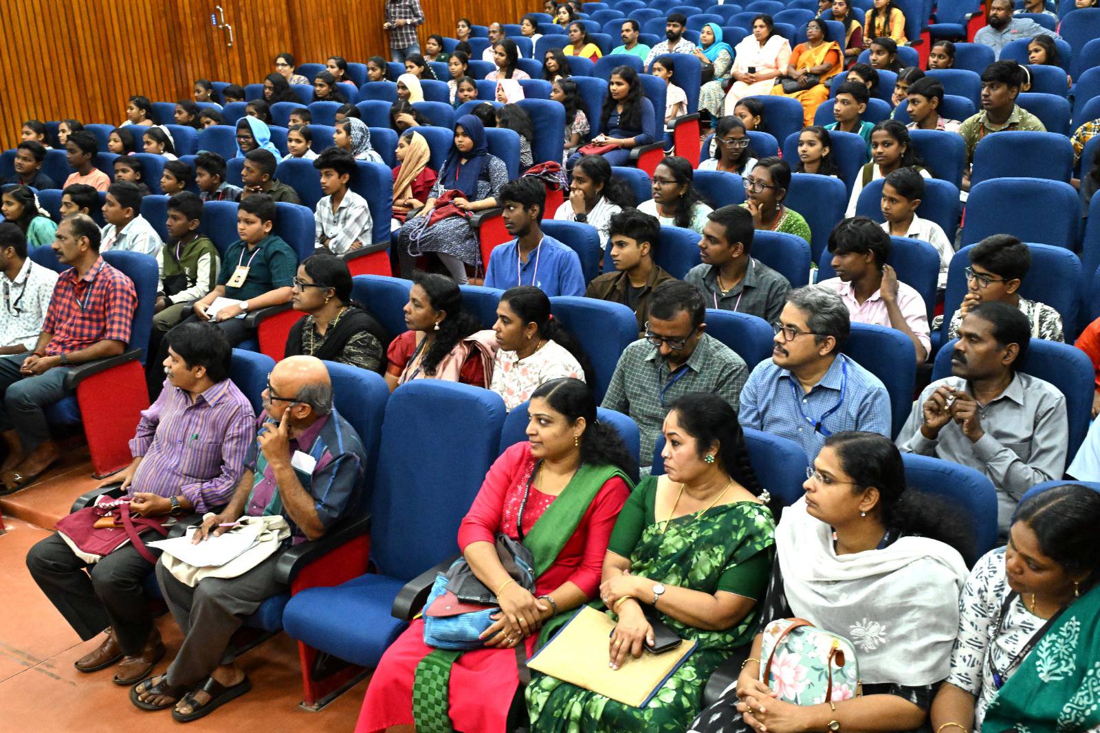CSIR-NIIST JIGYASA, in collaboration with Nemom Block Panchayat, held a two-day Bala Satra Congress 2024-25 for Upper Primary and High School students on 2-3 January 2025 at CSIR-NIIST