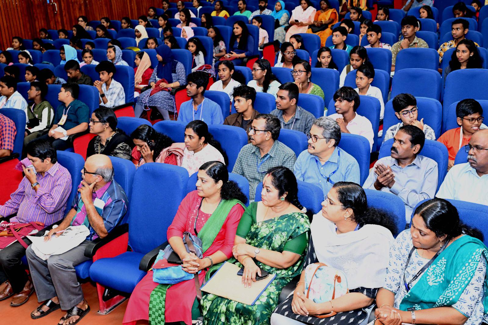 CSIR-NIIST JIGYASA, in collaboration with Nemom Block Panchayat, held a two-day Bala Satra Congress 2024-25 for Upper Primary and High School students on 2-3 January 2025 at CSIR-NIIST