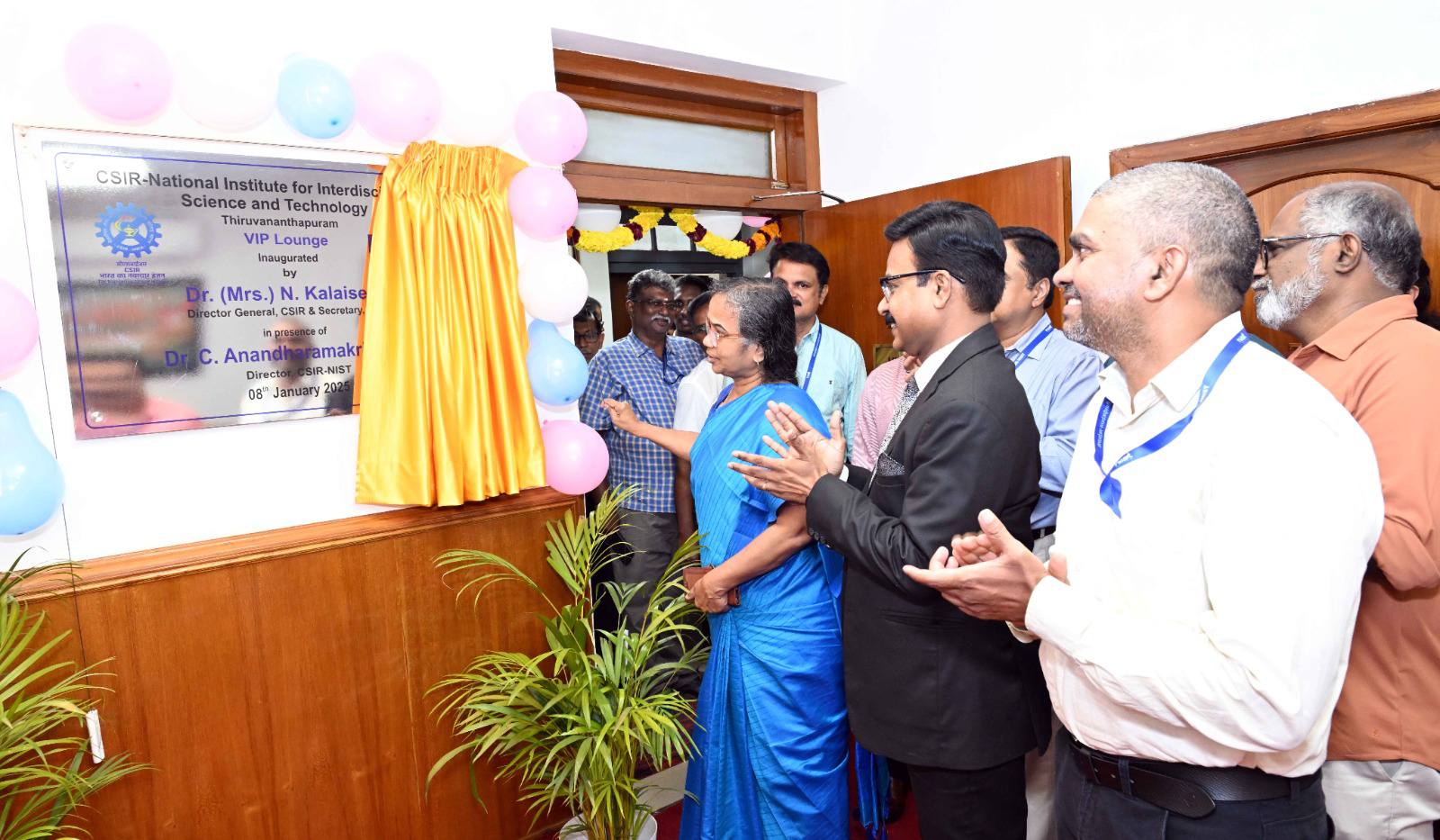 Dr. (Mrs.) N. Kalaiselvi, Secretary DSIR and DG CSIR, inaugurated the newly set-up VIP Lounge at CSIR-NIIST