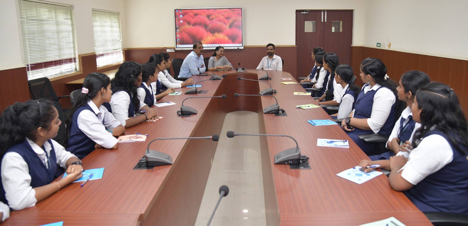 CSIR-NIIST Jigyasa, in partnership with TATA Elxsi CSR, conducted a one-day Career Guidance Workshop for students of Govt. Girls HSS, Malayinkeezhu.