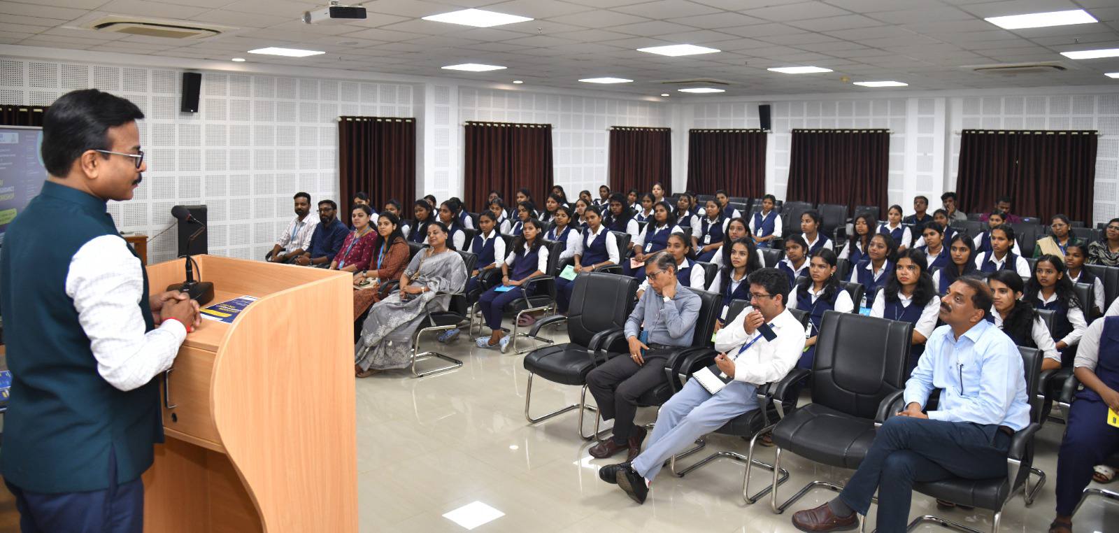 CSIR-NIIST Jigyasa, in partnership with TATA Elxsi CSR, conducted a one-day Career Guidance Workshop for students of Govt. Girls HSS, Malayinkeezhu.