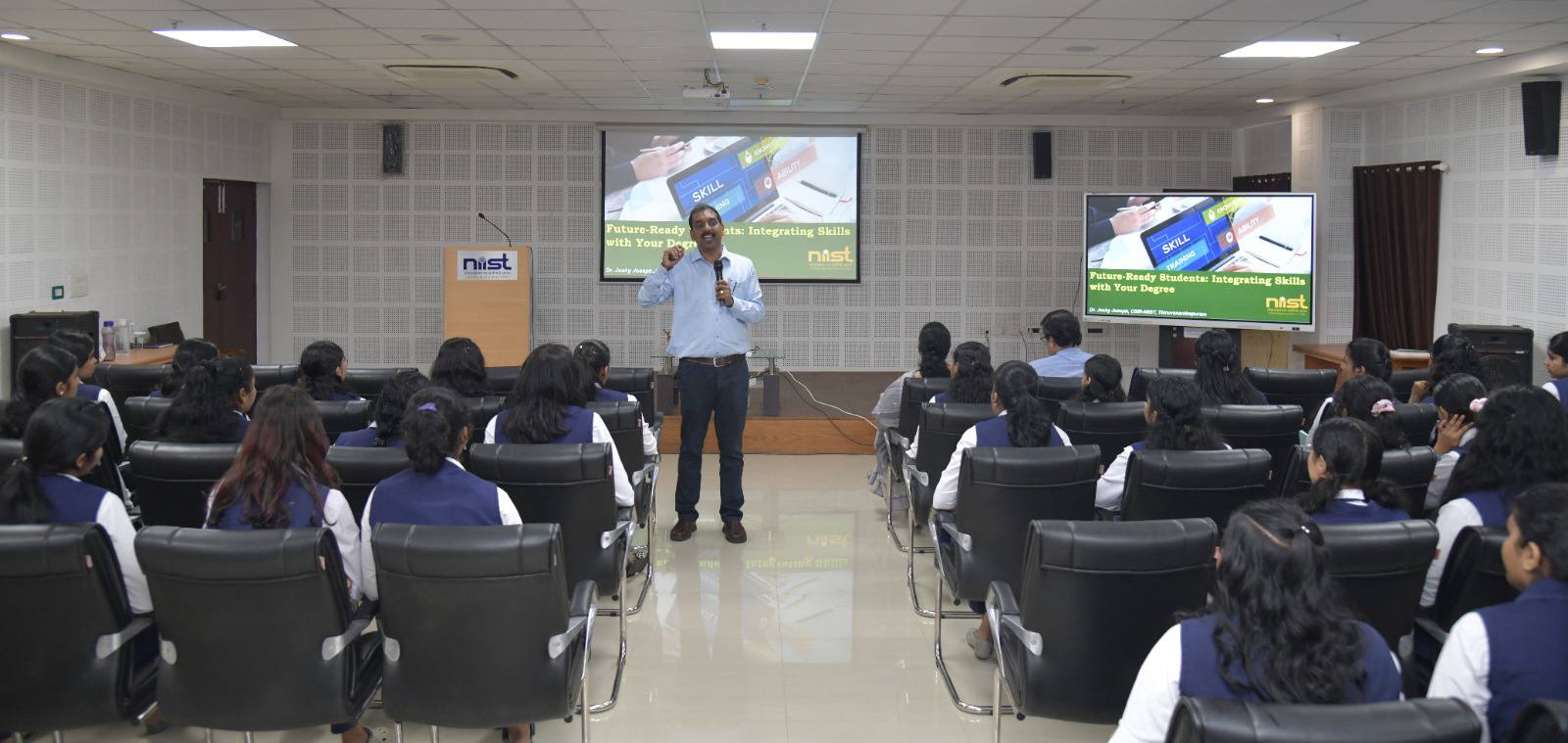CSIR-NIIST Jigyasa, in partnership with TATA Elxsi CSR, conducted a one-day Career Guidance Workshop for students of Govt. Girls HSS, Malayinkeezhu.