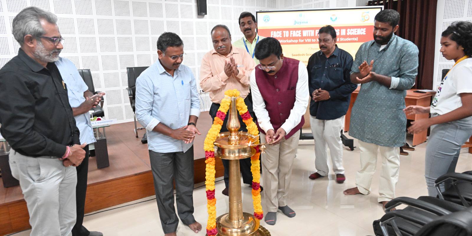 Dr. C. Anandharamakrishnan, Director of CSIR-NIIST, inaugurated "Face to Face with Frontiers in Science", a four-day Science Interaction Program