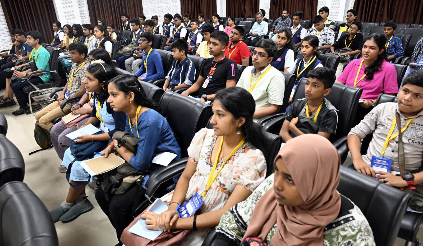 Dr. C. Anandharamakrishnan, Director of CSIR-NIIST, inaugurated "Face to Face with Frontiers in Science", a four-day Science Interaction Program