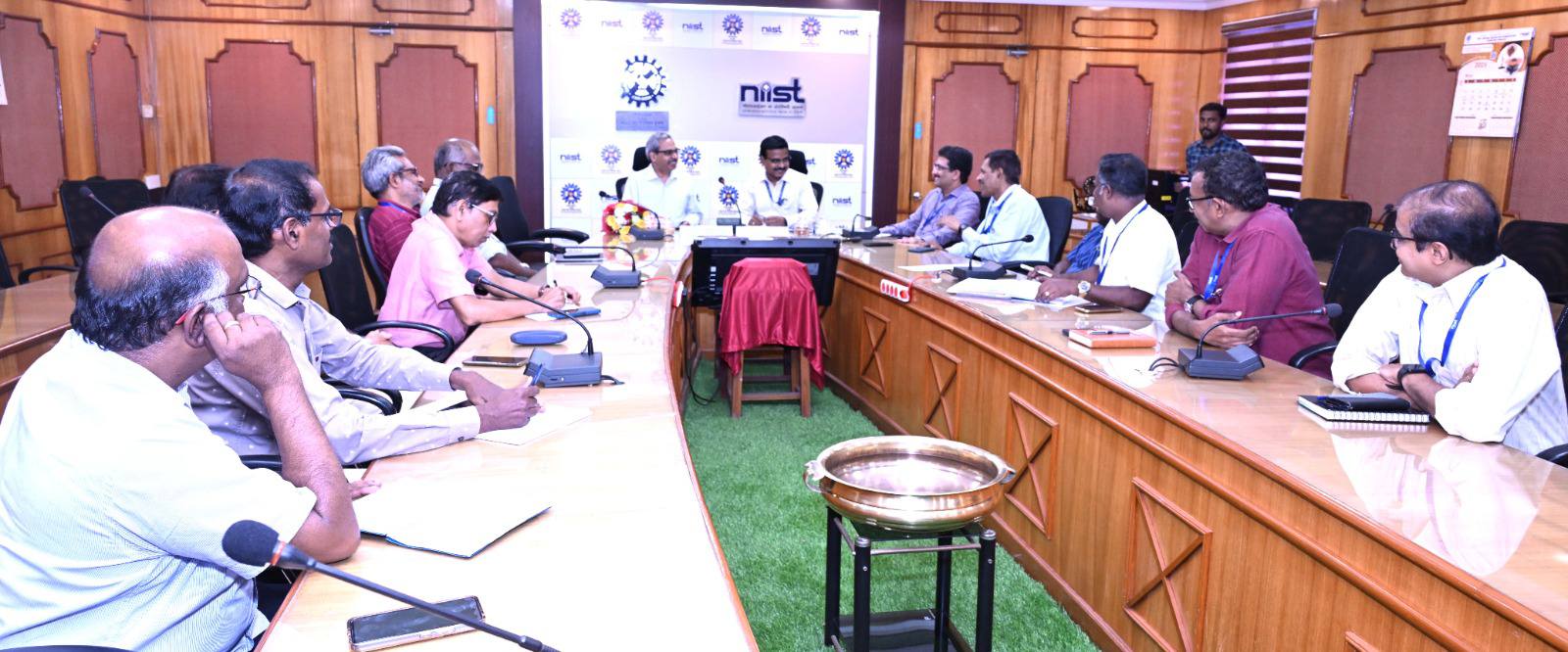 Glimpses from the visit of Prof. Venu Gopal Achanta, Director, CSIR-NPL to our institute