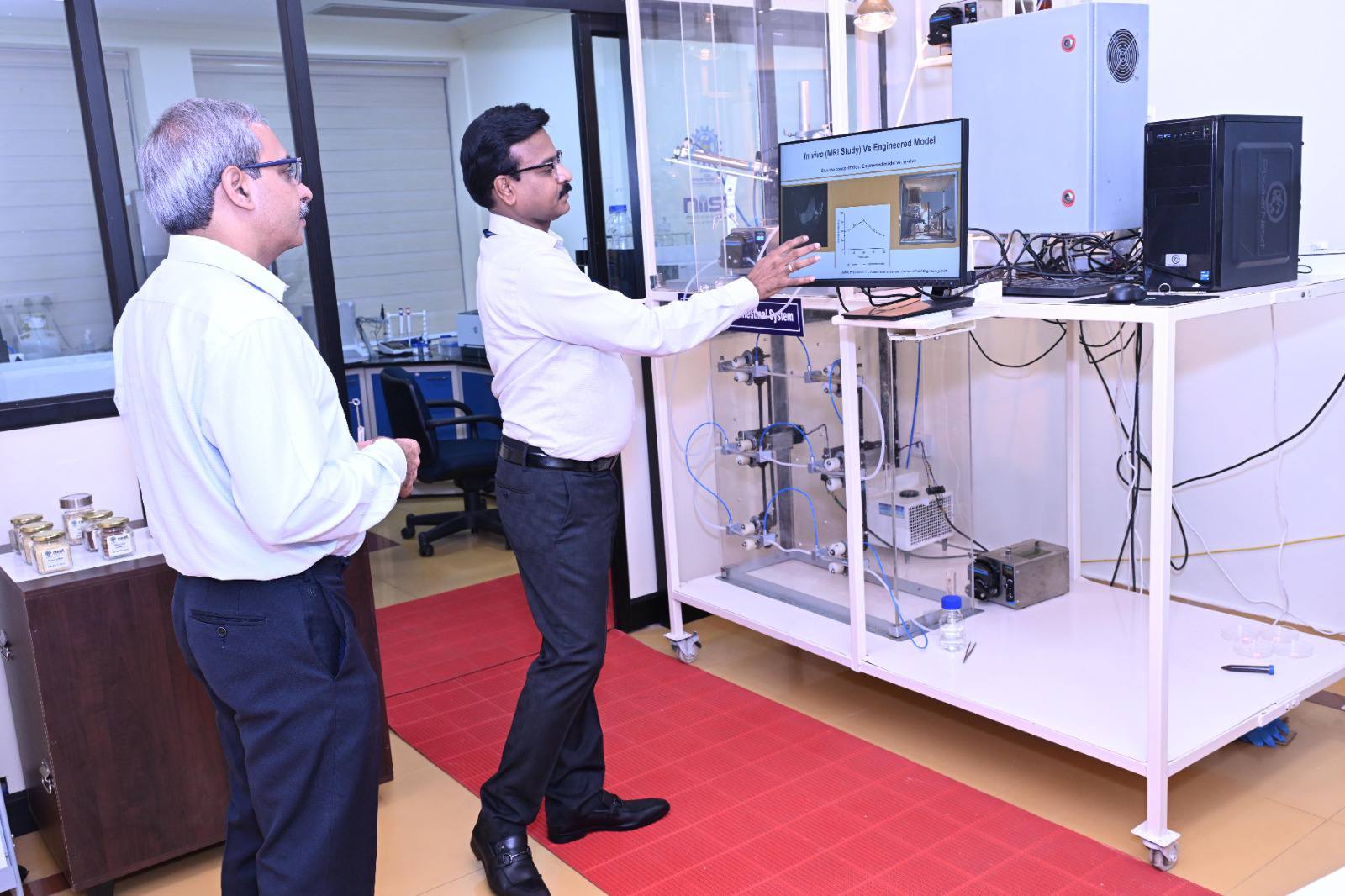 Glimpses from the visit of Prof. Venu Gopal Achanta, Director, CSIR-NPL to our institute