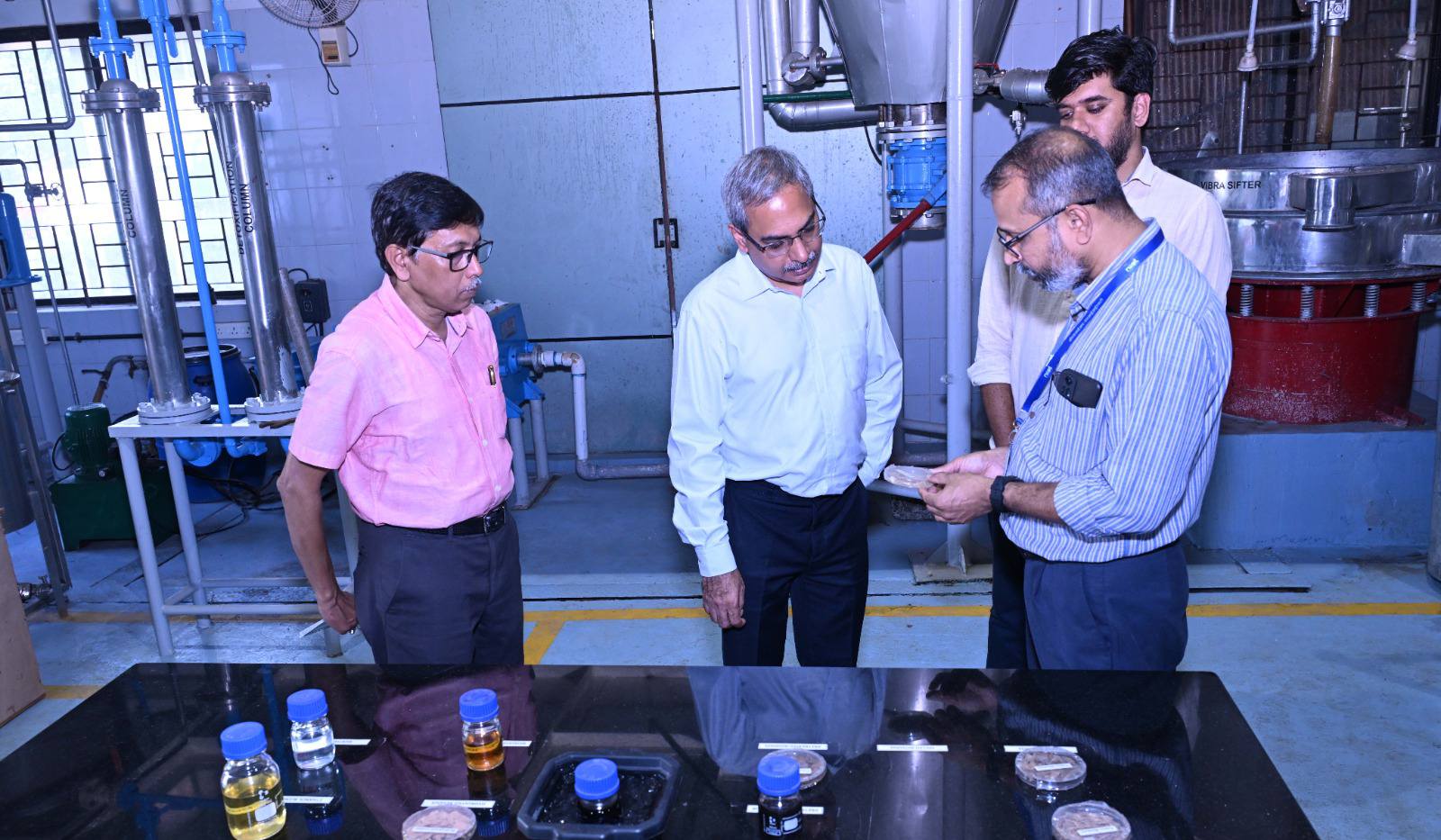 Glimpses from the visit of Prof. Venu Gopal Achanta, Director, CSIR-NPL to our institute