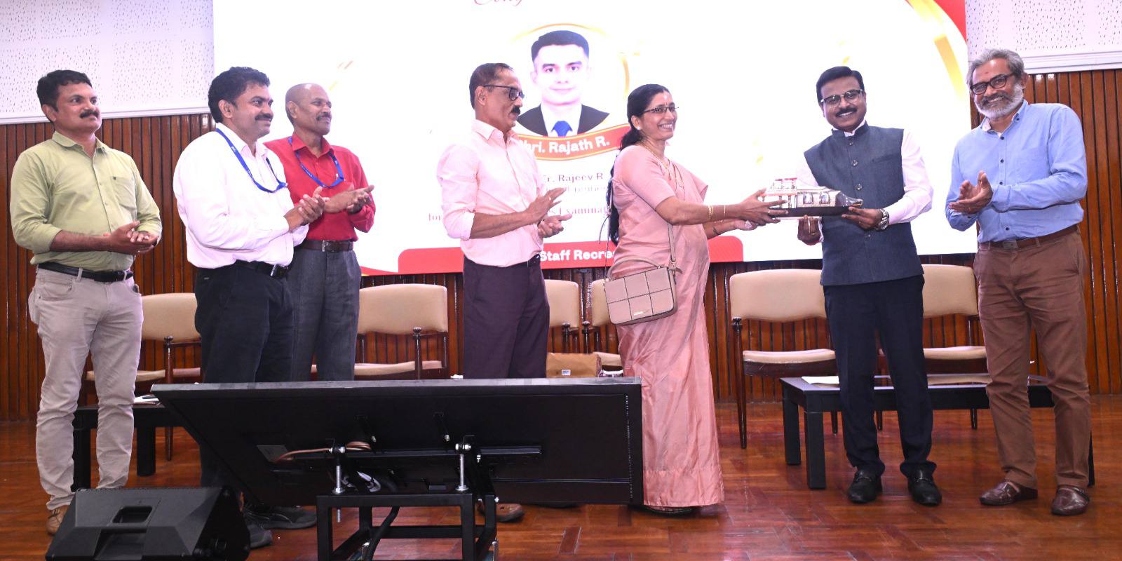 Retirement function of Er. Rajeev R., Sr. Superintending Engineer, CSIR-NIIST