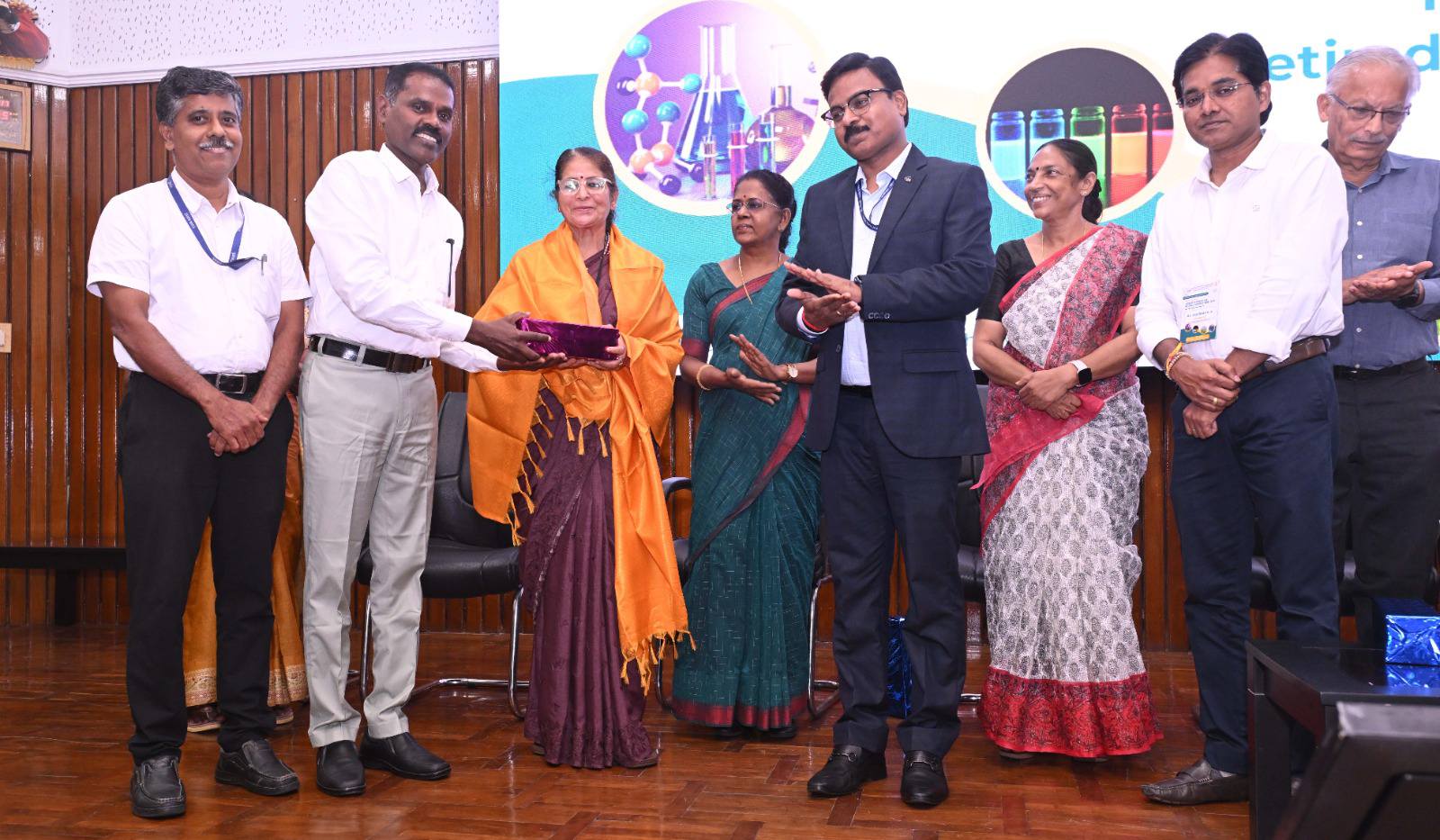 As part of the Golden Jubilee Conclave and the National Conference on Advances in Organic and Materials Chemistry (AOMC 2025), CSIR-NIIST proudly honoured the retired staff members of the Chemical Sciences and Technology Division