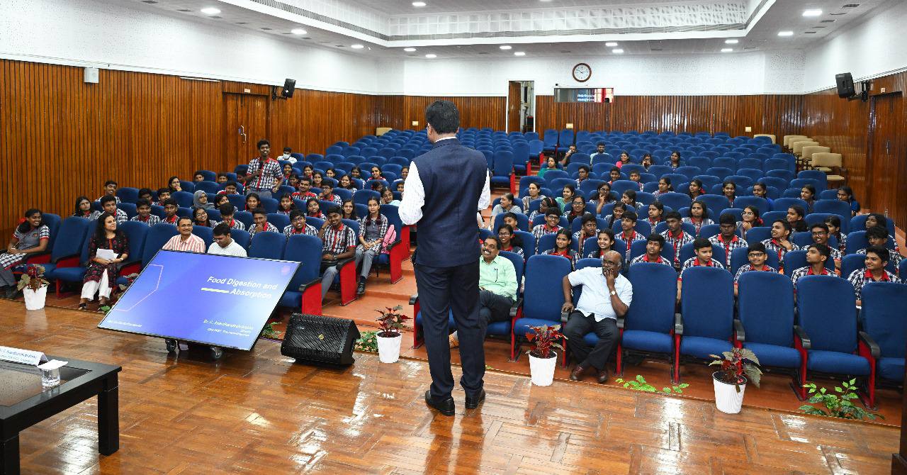 CSIR-JIGYASA & INYAS organized a Science Outreach Program at CSIR-NIIST on 23 Aug 2025