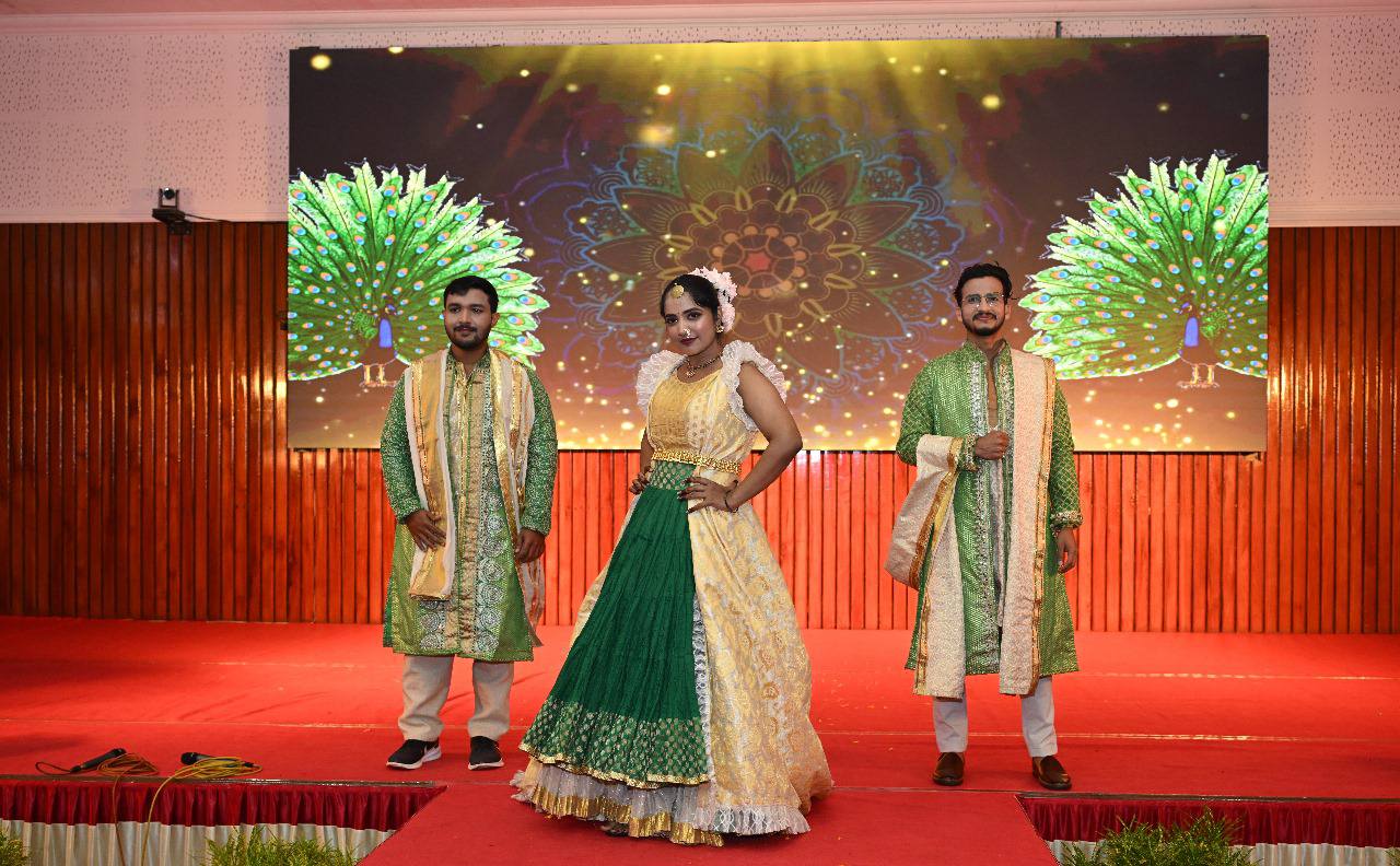 Theyyam-Themed, Indo-Western Themed and Flower-Themed Fashion Show @ CSIR-NIIST as part of Ponnonam @ 50
