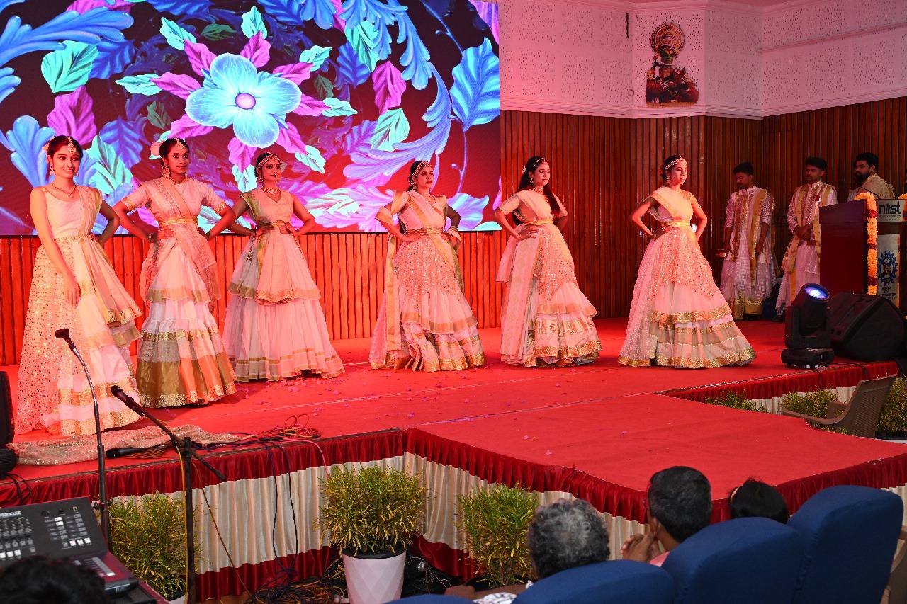 Theyyam-Themed, Indo-Western Themed and Flower-Themed Fashion Show @ CSIR-NIIST as part of Ponnonam @ 50